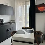 Fiorino Apartment-studio With Balcony 아파트