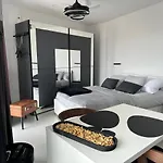 Fiorino Apartment-studio With Balcony * 리예카