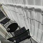 Fiorino Apartment-studio With Balcony 아파트