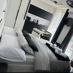 Fiorino Apartment-studio With Balcony * 리예카