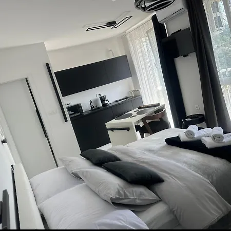 Fiorino Apartment-studio With Balcony