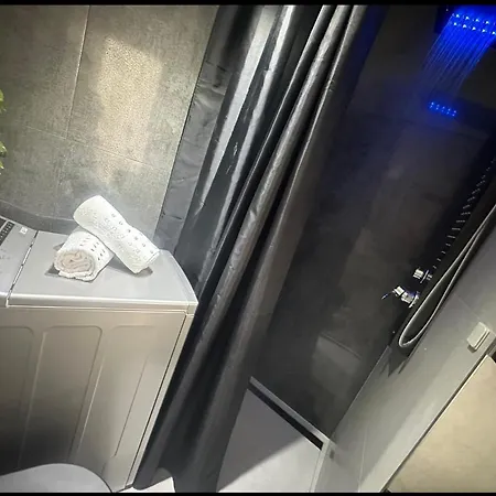 Fiorino Apartment-studio With Balcony 公寓 里耶卡