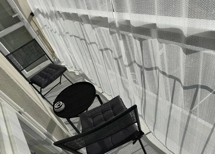 Fiorino Apartment-studio With Balcony Daire